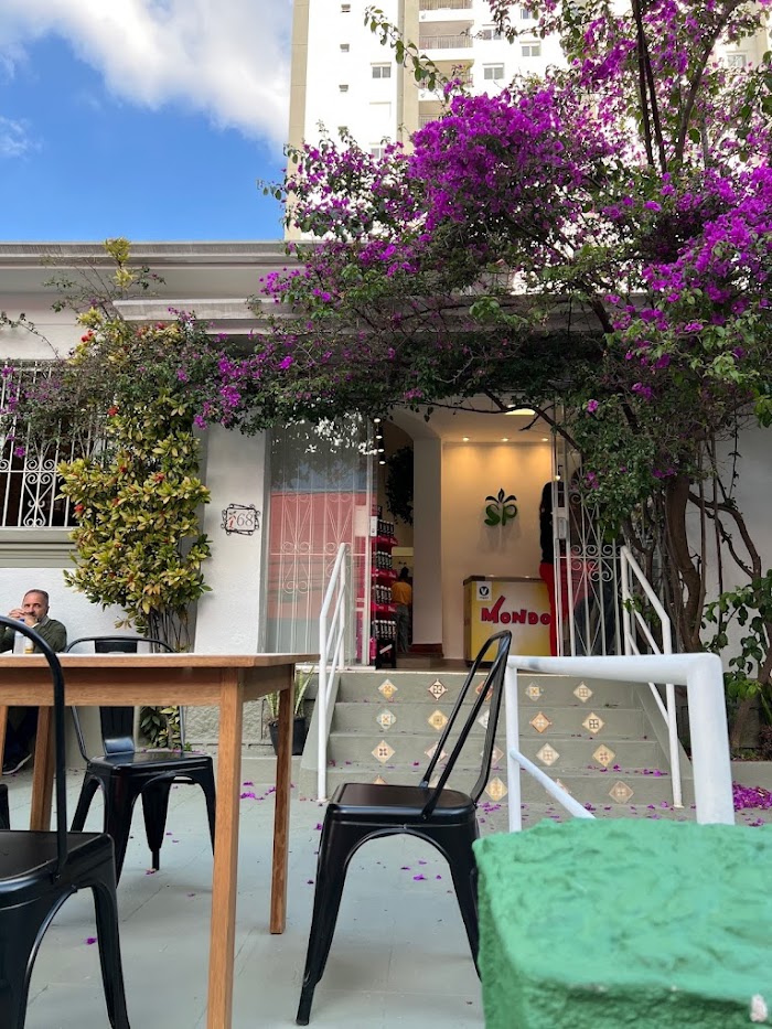 Santa Planta – Mercado e Restaurante Vegano
