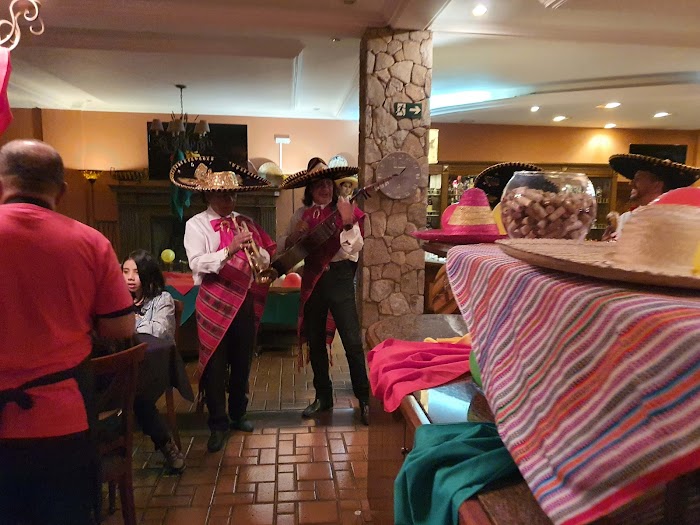Buffet Mexicano Burrito Caliente
