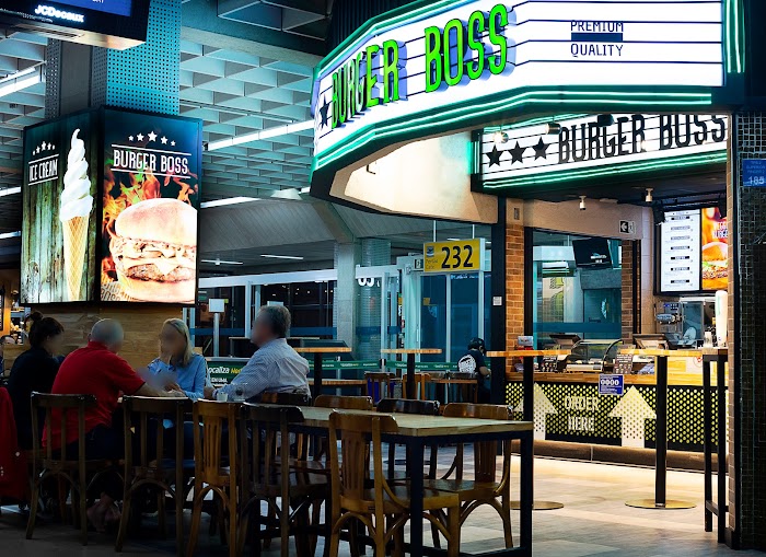 Burger Boss, terminal 2 (ala oeste)
