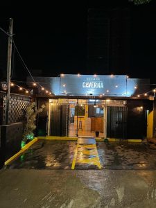 Caverna Black Burger
