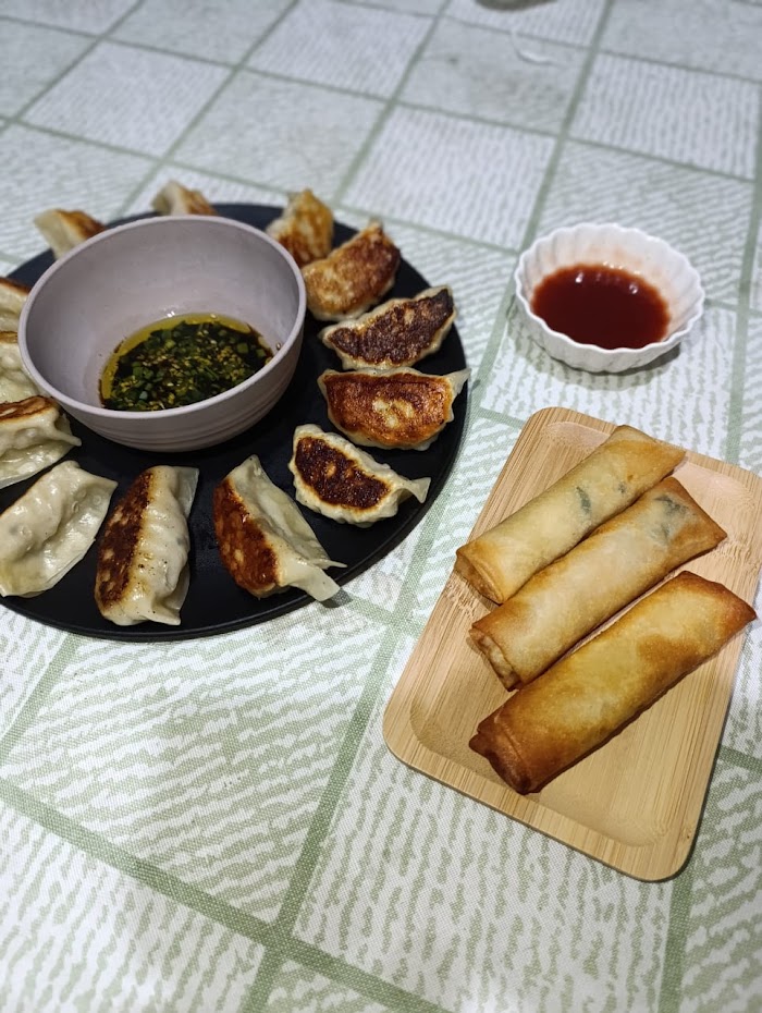 Comida japonesa a Casa dos Gyoza & Harumaki (rolinho primavera)- Kokeshi