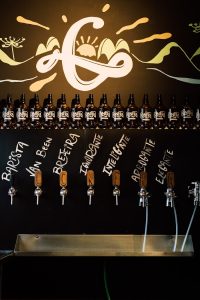 Confra Emporio Bar