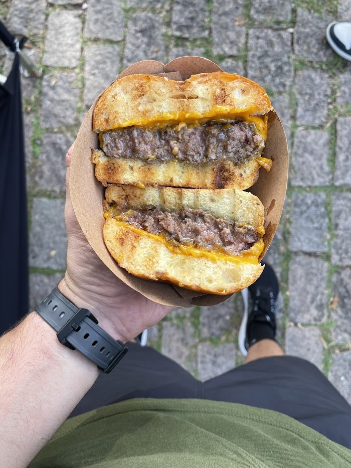 Em Brasa Burger
