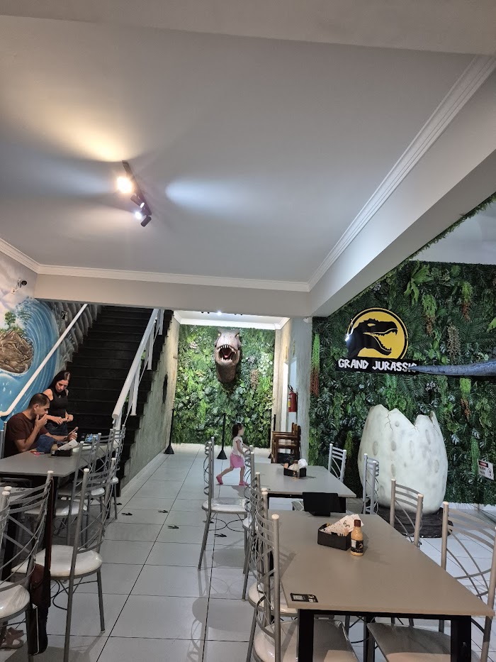 Grand Jurassic Restaurante – Americana