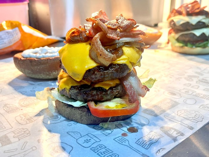 Madame X | Hamburgueria