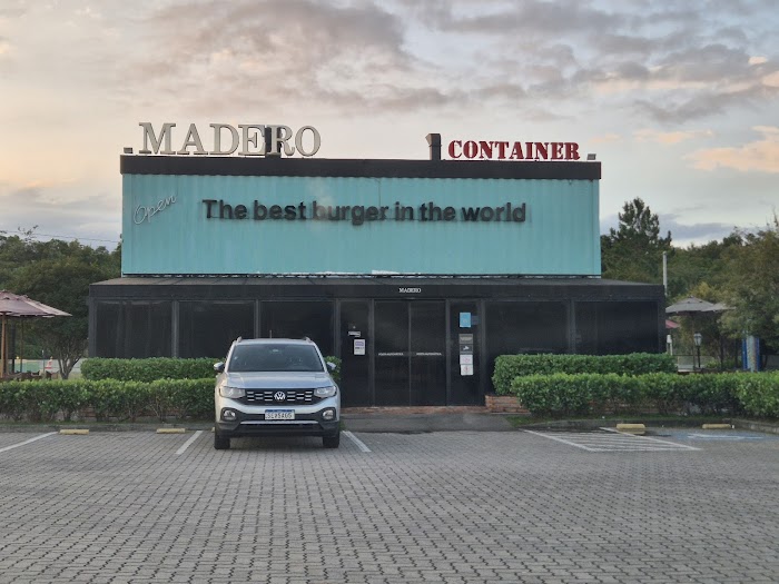 Madero Container Carvalho Pinto