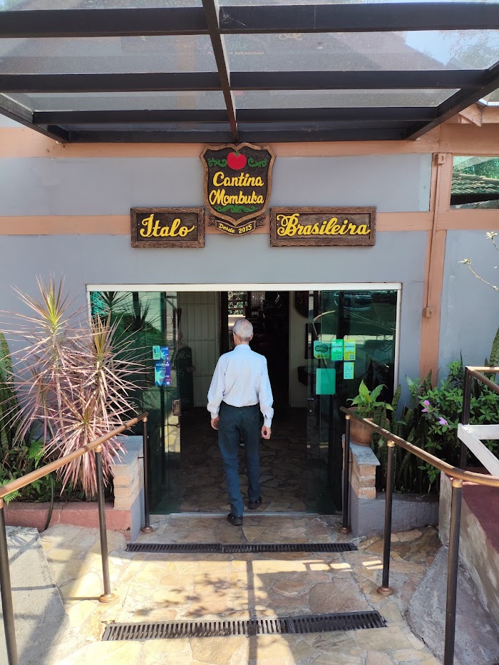 Mombuka Cantina