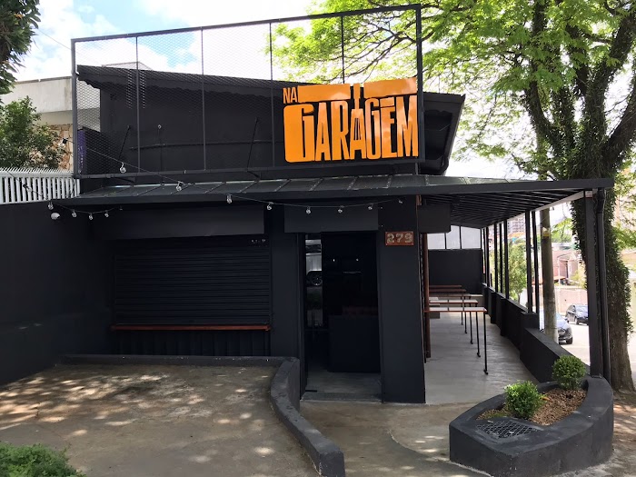 NA GARAGEM