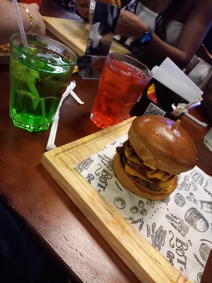 Round One Game Burger