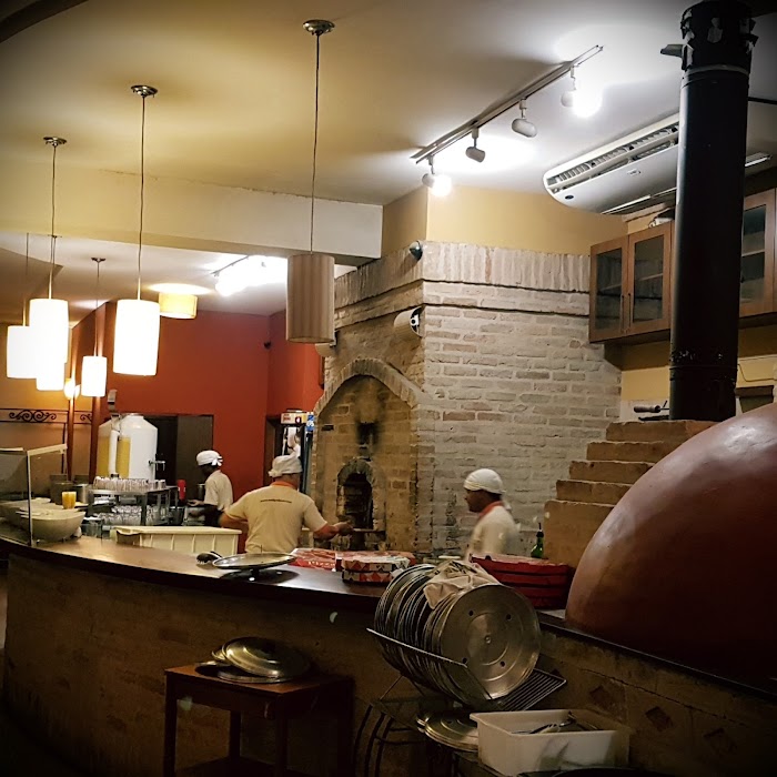 Senhora Pizza Forno a Lenha