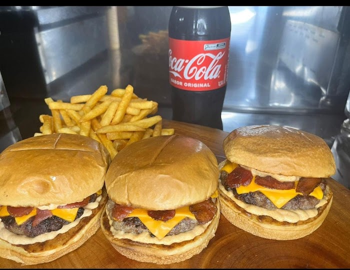 TitiPaulin Burgers