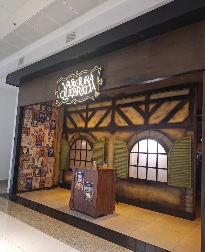 Vassoura Quebrada – Atrium Shopping