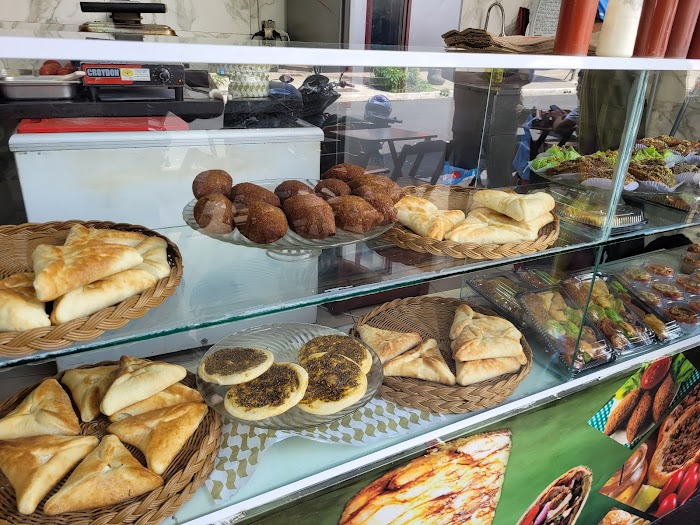 البيك للشاورما والأكلات العربية Al Baik Comida Árabe