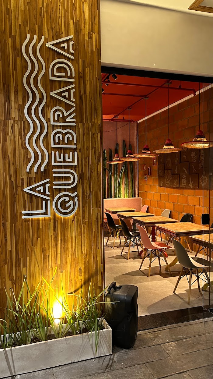 La Quebrada Mexican Lounge