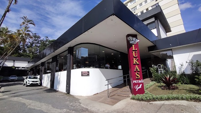 Luka’s Petrô Grill