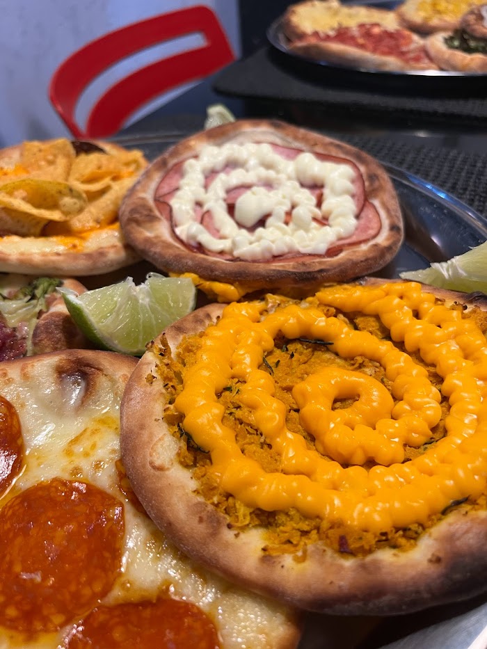 Novara Pizzas e Esfihas – II