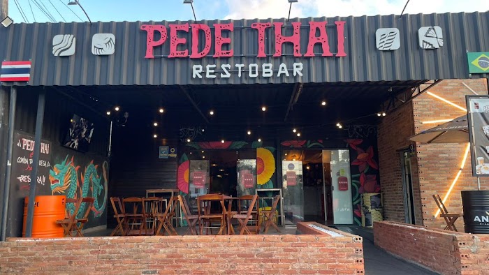 Pede Thai Restobar – Água Verde