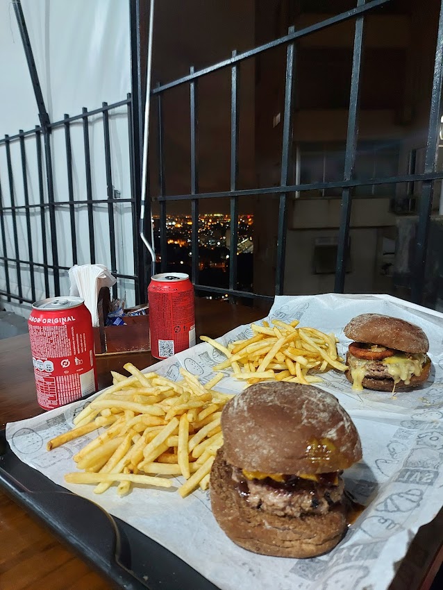 Santa Burger & Beer