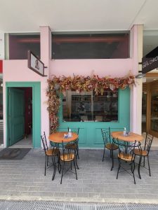 Cafeteria e Confeitaria Delicinhas da Guria