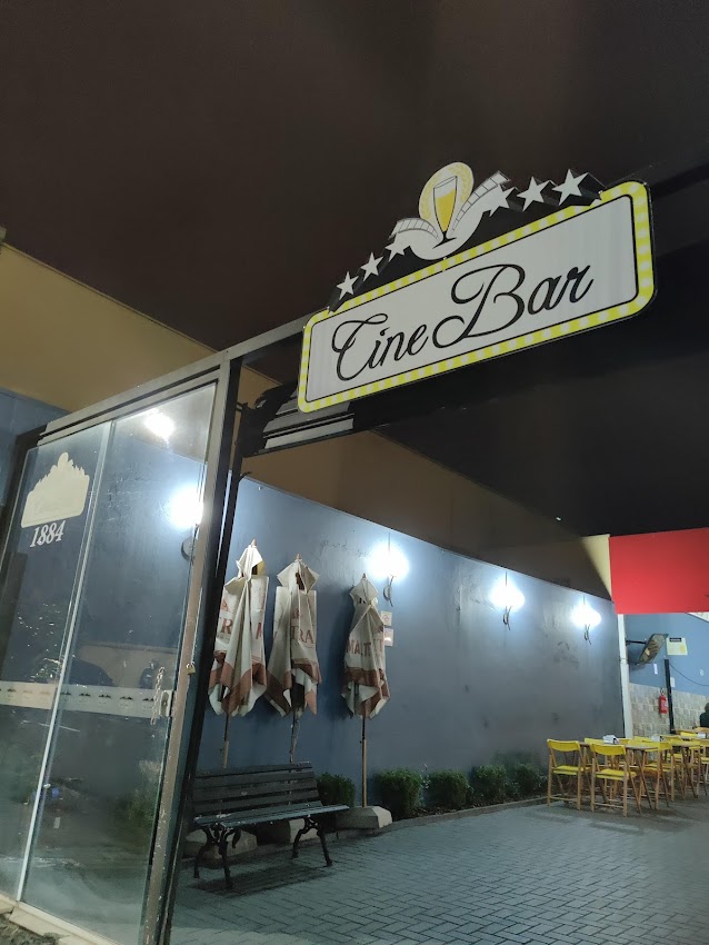 Cine Bar