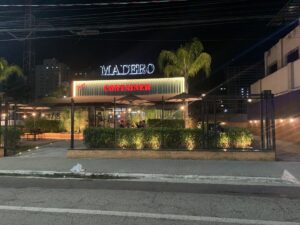 Madero Container Guarujá