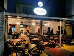 Salinas Bar