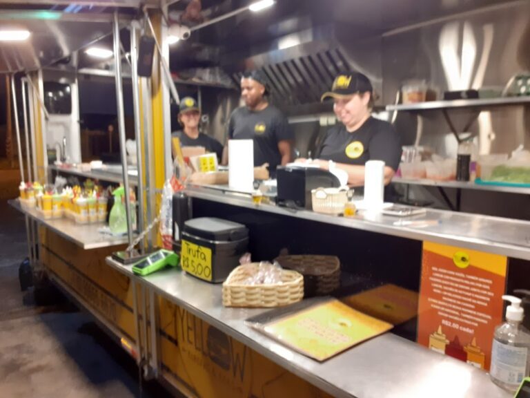 Yellow Burgers & Dogs